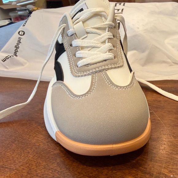 DeFlorance Cloudea 2.0 sneakers size 8 - Picture 7 of 8